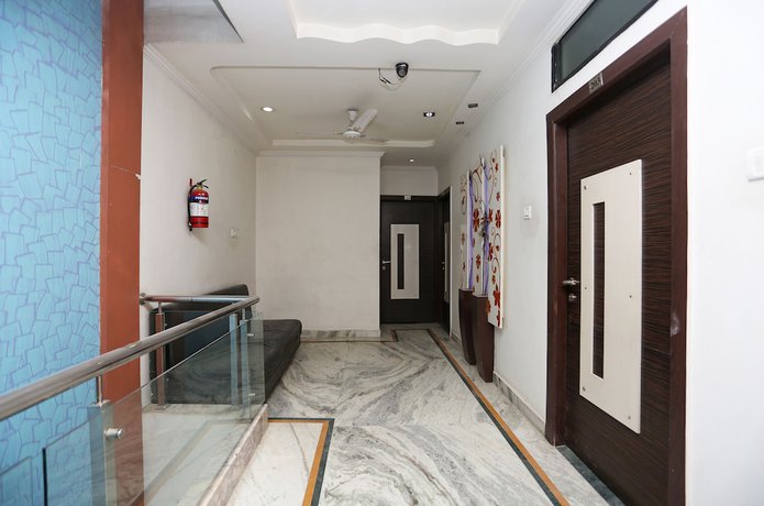 Imagen de los interiores del Hotel OYO 24646 Gaurav Palace. Foto 17