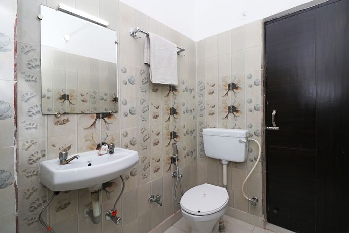 Imagen de la habitación del Hotel OYO 24662 Shanti. Foto 15