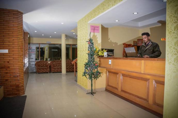 Imagen de los interiores del Hotel OYO 24832 Rajhans. Foto 17