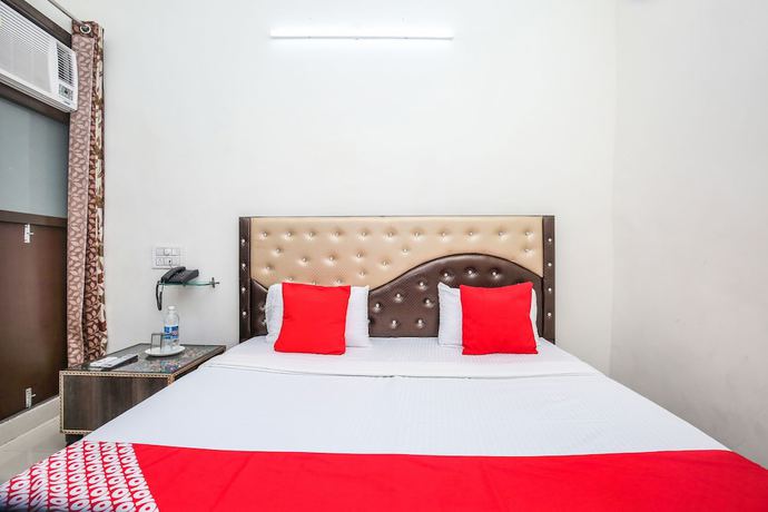 Imagen de la habitación del Hotel OYO 24851 R Continental. Foto 10