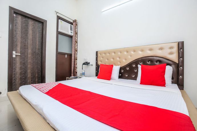 Imagen de la habitación del Hotel OYO 24851 R Continental. Foto 14