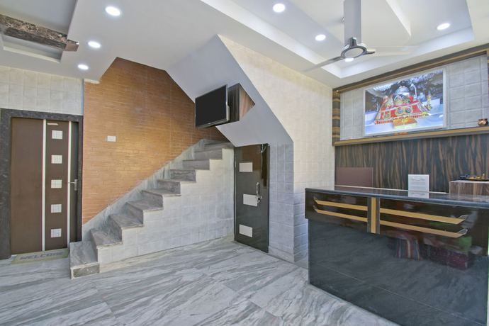 Imagen de los interiores del Hotel OYO 24887 New Suhani. Foto 15