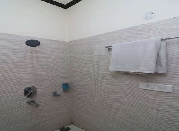 Imagen de la habitación del Hotel OYO 24951 Vaibhav Palace. Foto 11
