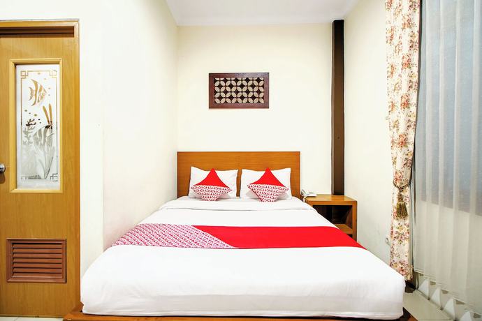 Imagen de la habitación del Hotel OYO 250 De\'gadri Ndalem. Foto 3