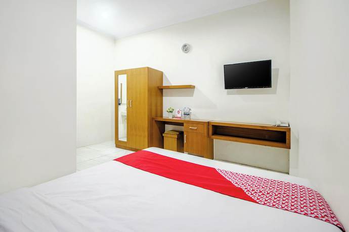 Imagen de la habitación del Hotel OYO 250 De\'gadri Ndalem. Foto 5