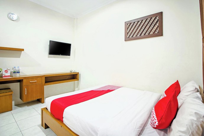Imagen de la habitación del Hotel OYO 250 De\'gadri Ndalem. Foto 7