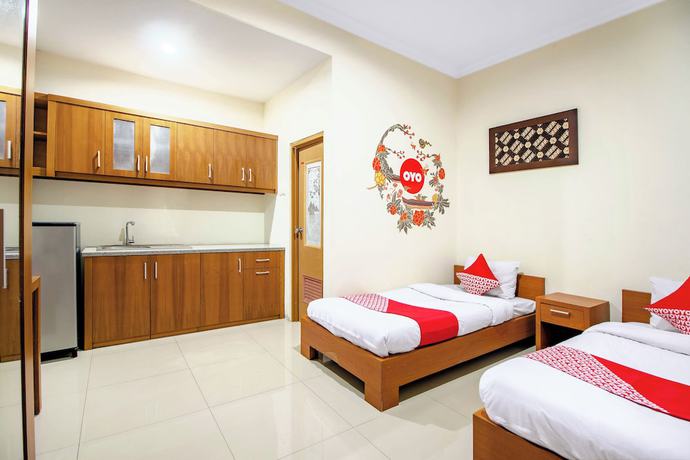 Imagen de la habitación del Hotel OYO 250 De\'gadri Ndalem. Foto 11
