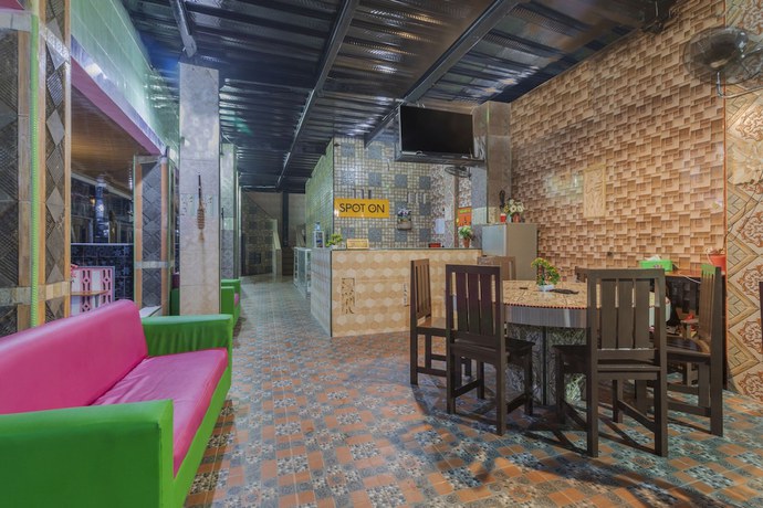 Imagen de los interiores del Hotel OYO 2518 Wilma Ii Premier. Foto 14