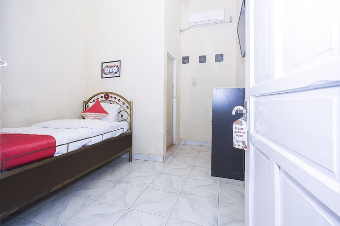 Imagen de la habitación del Hotel OYO 2555 Diva Residen Syariah. Foto 12