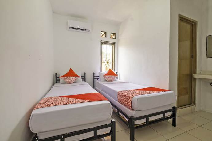 Imagen de la habitación del Hotel OYO 2562 Pondok Tajlibu Syifa Syariah. Foto 7