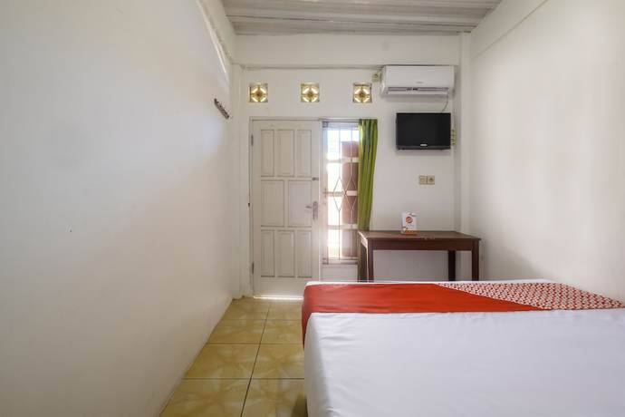 Imagen de la habitación del Hotel OYO 2562 Pondok Tajlibu Syifa Syariah. Foto 8