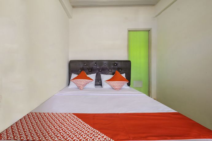 Imagen de la habitación del Hotel OYO 2562 Pondok Tajlibu Syifa Syariah. Foto 9