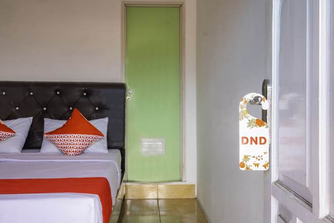 Imagen de la habitación del Hotel OYO 2562 Pondok Tajlibu Syifa Syariah. Foto 13