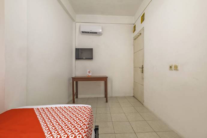 Imagen de la habitación del Hotel OYO 2562 Pondok Tajlibu Syifa Syariah. Foto 17