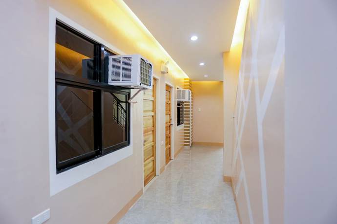 Imagen de los interiores del Hotel OYO 257 Jrja Suites. Foto 16