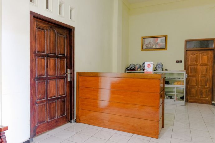 Imagen de los interiores del Hotel OYO 2570 Griya Kinanthi Family. Foto 18