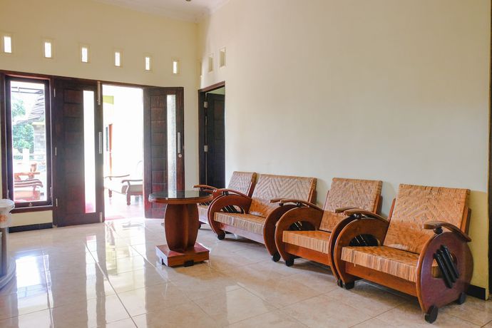 Imagen de los interiores del Hotel OYO 2570 Griya Kinanthi Family. Foto 20