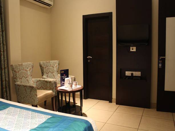 Imagen de la habitación del Hotel OYO 2617 Samrat Heavens. Foto 8