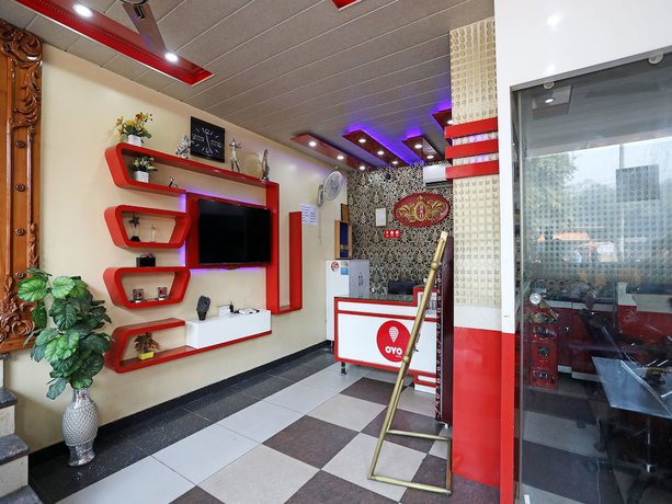 Imagen de los interiores del Hotel OYO 2629 Royal Odyssey. Foto 16