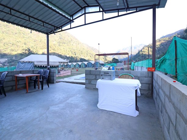 Imagen de los interiores del Hotel OYO 26673 The Royal Rishikesh - Campsite. Foto 19