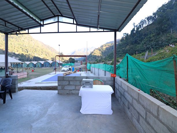 Imagen de los interiores del Hotel OYO 26673 The Royal Rishikesh - Campsite. Foto 20