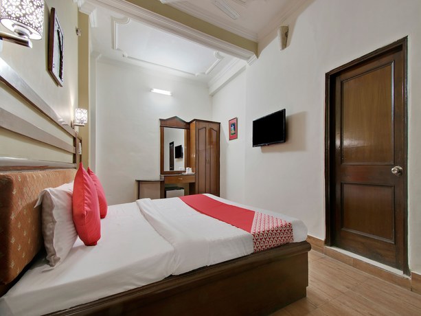 Imagen de la habitación del Hotel OYO 26837 White House. Foto 5