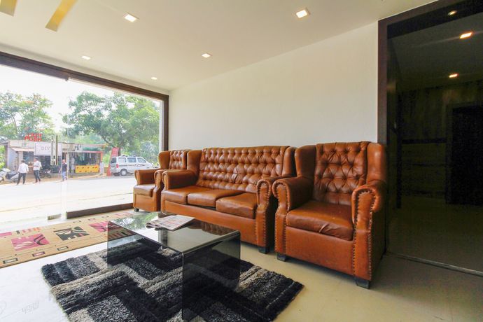 Imagen de los interiores del Hotel OYO 26990 Ivory Grande. Foto 14