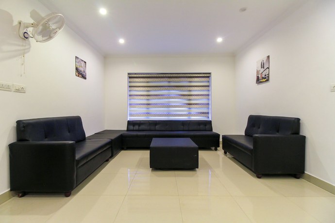 Imagen de los interiores del Hotel OYO 26990 Ivory Grande. Foto 15