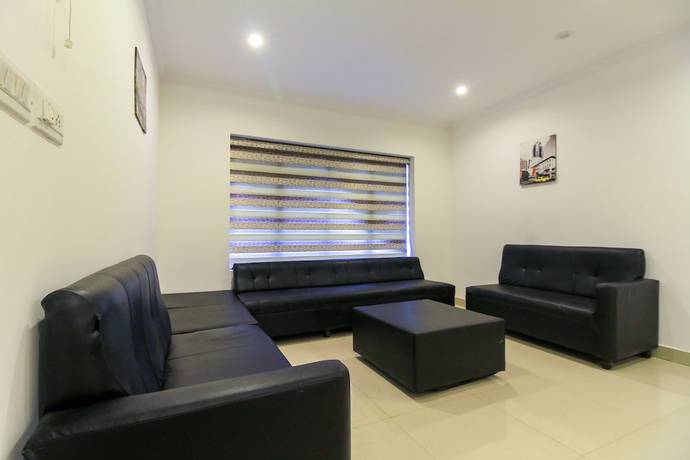 Imagen de los interiores del Hotel OYO 26990 Ivory Grande. Foto 18