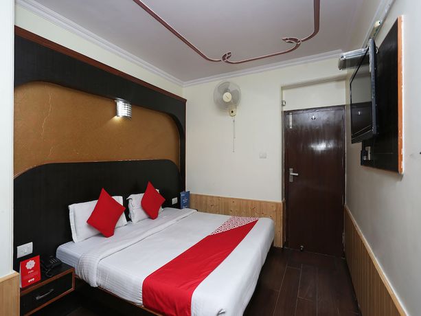 Imagen de la habitación del Hotel OYO 27002 H S R Ram Bazaar. Foto 3