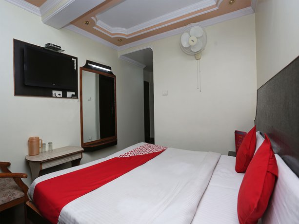 Imagen de la habitación del Hotel OYO 27002 H S R Ram Bazaar. Foto 4