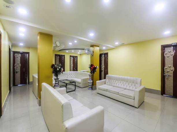 Imagen de los interiores del Hotel OYO 27073 Grand Silicon. Foto 15