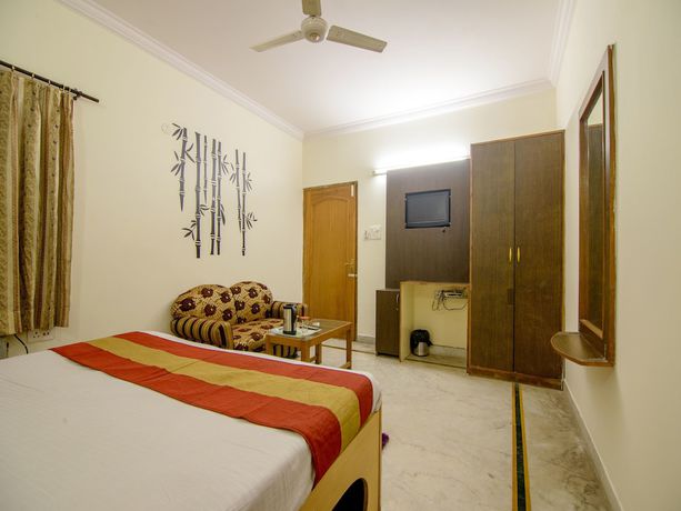 Imagen de la habitación del Hotel OYO 2729 HV International. Foto 4