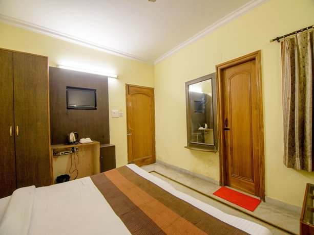 Imagen de la habitación del Hotel OYO 2729 HV International. Foto 5