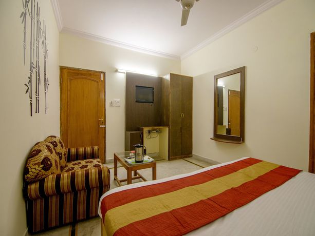 Imagen de la habitación del Hotel OYO 2729 HV International. Foto 13