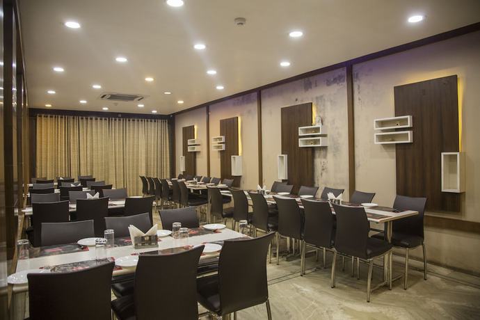 Imagen del bar/restaurante del Hotel OYO 2754 near City Centre. Foto 3