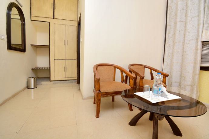 Imagen de la habitación del Hotel OYO 27959 Ra-flora. Foto 3
