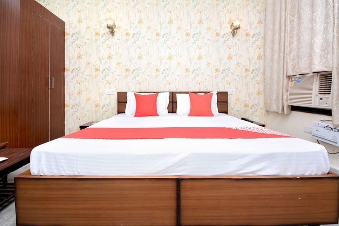 Imagen de la habitación del Hotel OYO 27959 Ra-flora. Foto 4