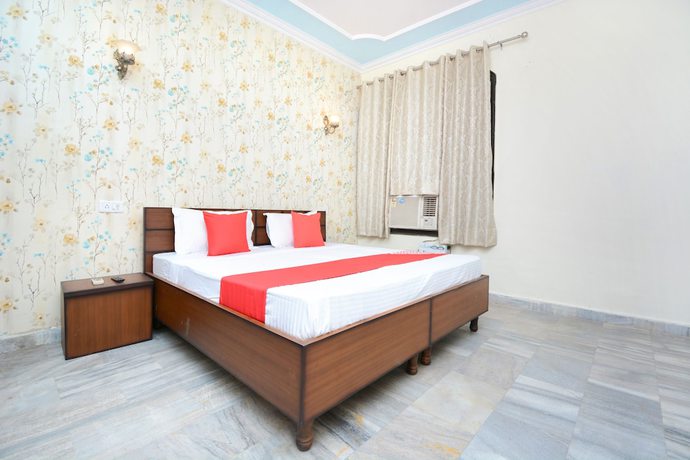 Imagen de la habitación del Hotel OYO 27959 Ra-flora. Foto 6