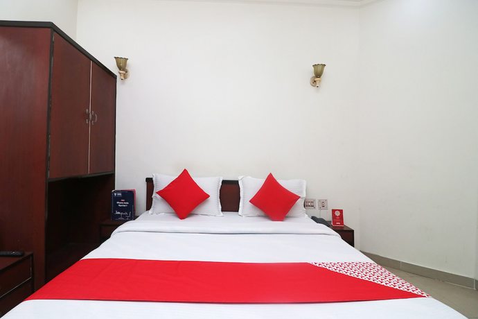 Imagen de la habitación del Hotel OYO 28053 Gayatri Palace. Foto 10