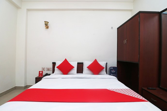 Imagen de la habitación del Hotel OYO 28053 Gayatri Palace. Foto 11