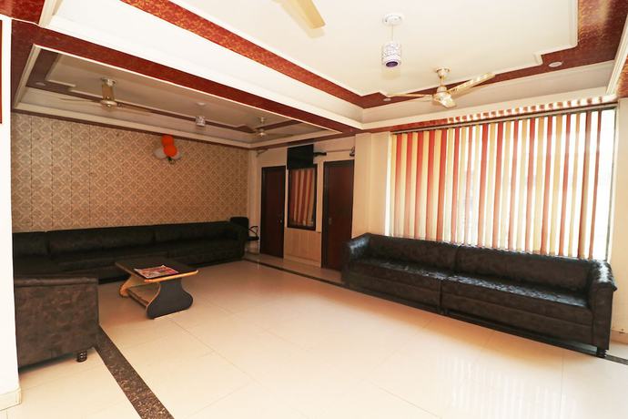 Imagen de los interiores del Hotel OYO 28053 Gayatri Palace. Foto 18