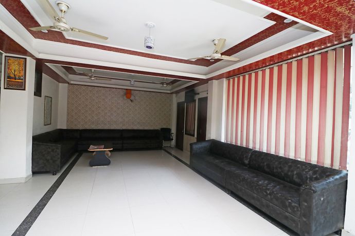 Imagen de los interiores del Hotel OYO 28053 Gayatri Palace. Foto 20