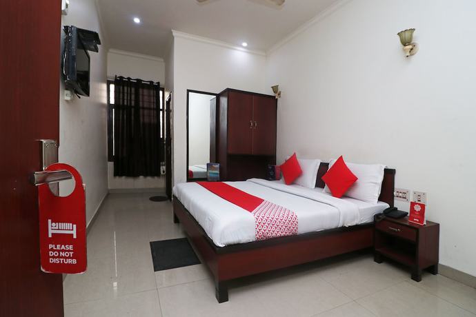 Imagen de la habitación del Hotel OYO 28053 Gayatri Palace. Foto 15