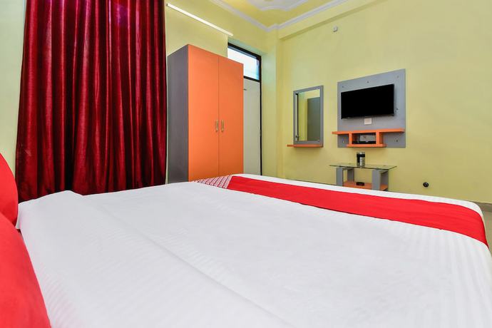 Imagen de la habitación del Hotel OYO 28054 Suraj Villa. Foto 3