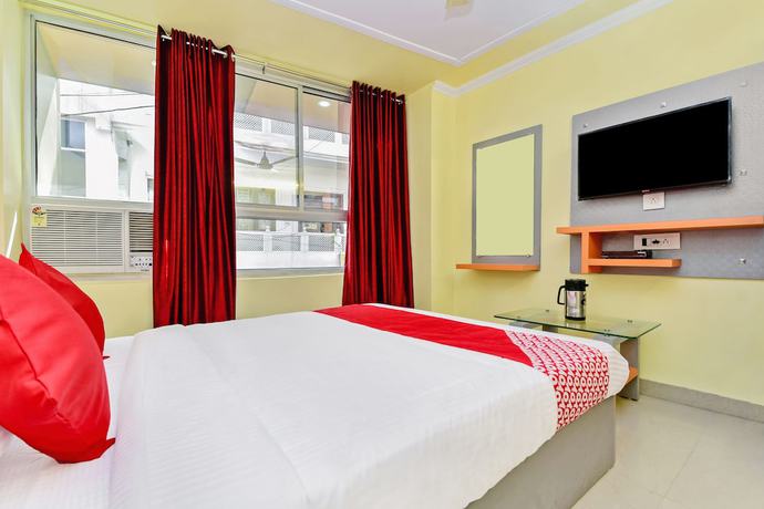 Imagen de la habitación del Hotel OYO 28054 Suraj Villa. Foto 6