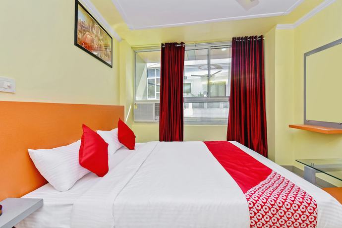 Imagen de la habitación del Hotel OYO 28054 Suraj Villa. Foto 7