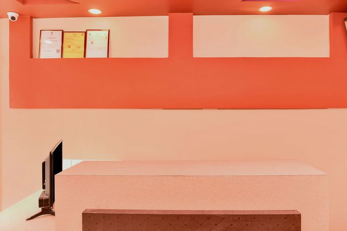 Imagen de los interiores del Hotel OYO 28054 Suraj Villa. Foto 19