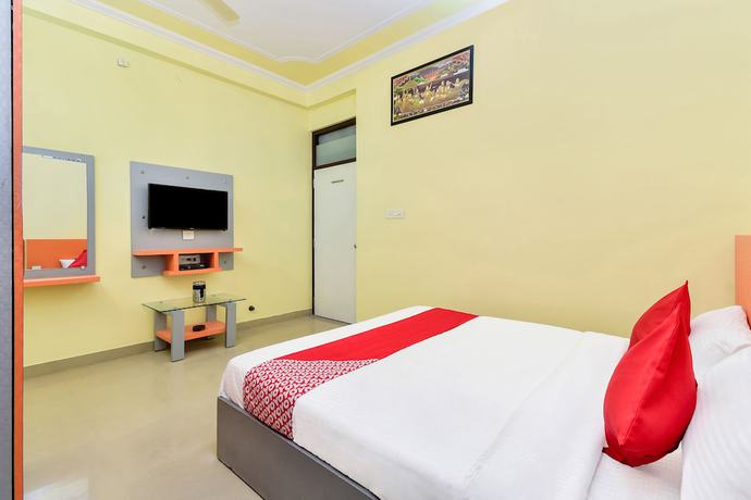 Imagen de la habitación del Hotel OYO 28054 Suraj Villa. Foto 17
