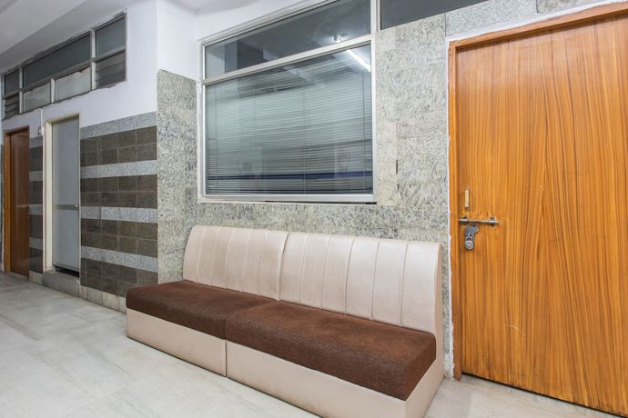 Imagen de los interiores del Hotel OYO 28062 Kamla Shree. Foto 18